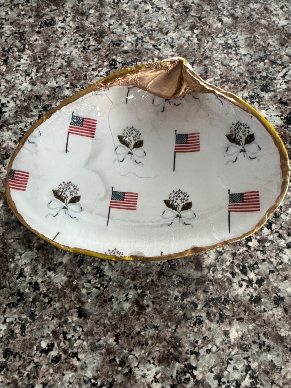 Patriotic Decorative Shell Dish with Gold Trim